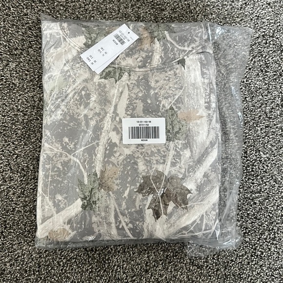 LAST ONE NWT Essential Popover Hoodie Off White Camo - Picture 2 of 11